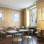 Szálloda Logis Duquesne