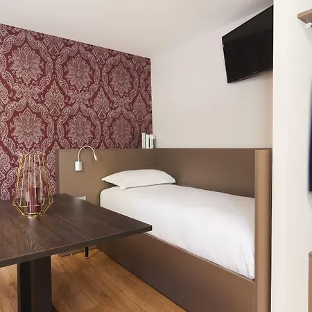 Hotel Logis Duquesne Nantes