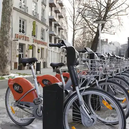 Hotel Logis Duquesne 2*