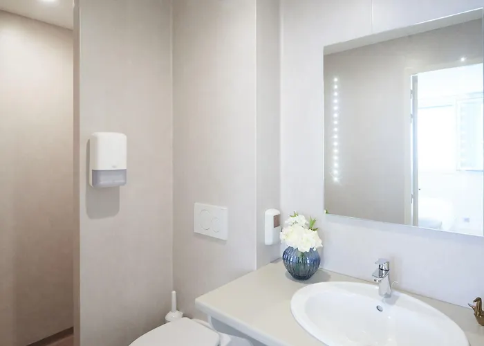 لوجي دوكين 2* نانت