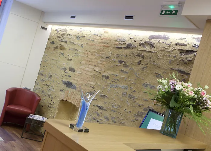 Logis Duquesne Hotell Nantes