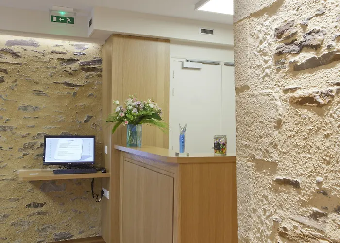 מלון Logis Duquesne