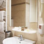 Logis Duquesne Hotell 2*